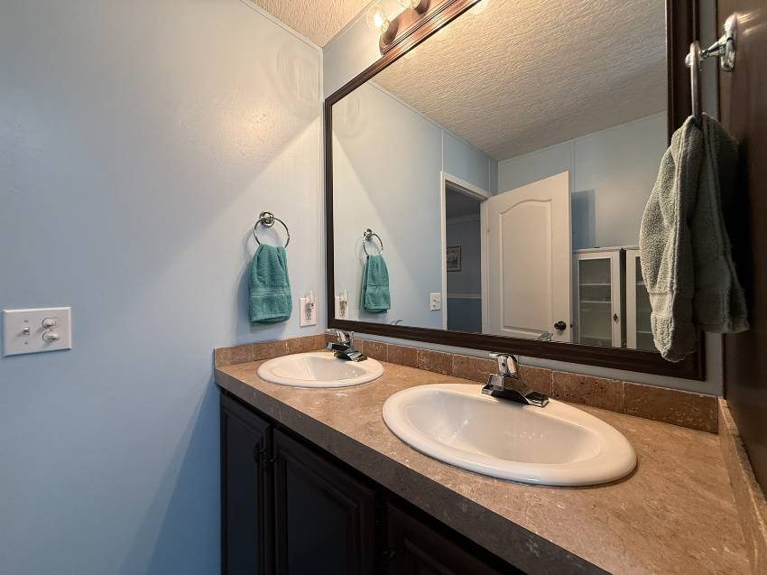 107 Holland St a Ellenton, FL Mobile or Manufactured Home for Sale